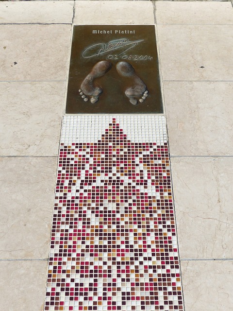 在哪里踢球 在哪里踢球